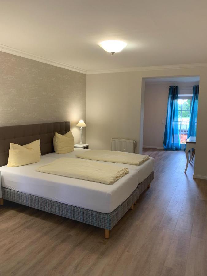 Landhotel Franck Garni 브리에트린겐 외부 사진